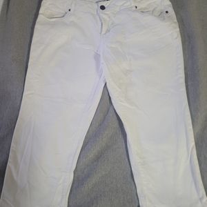 Falls Creek White Capris Size 14